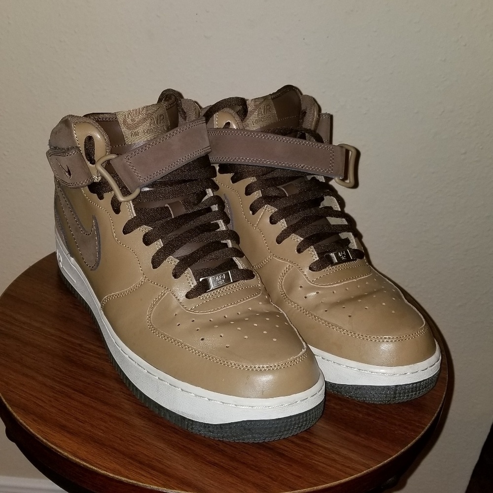 Brown Nike Air Force 1 '07